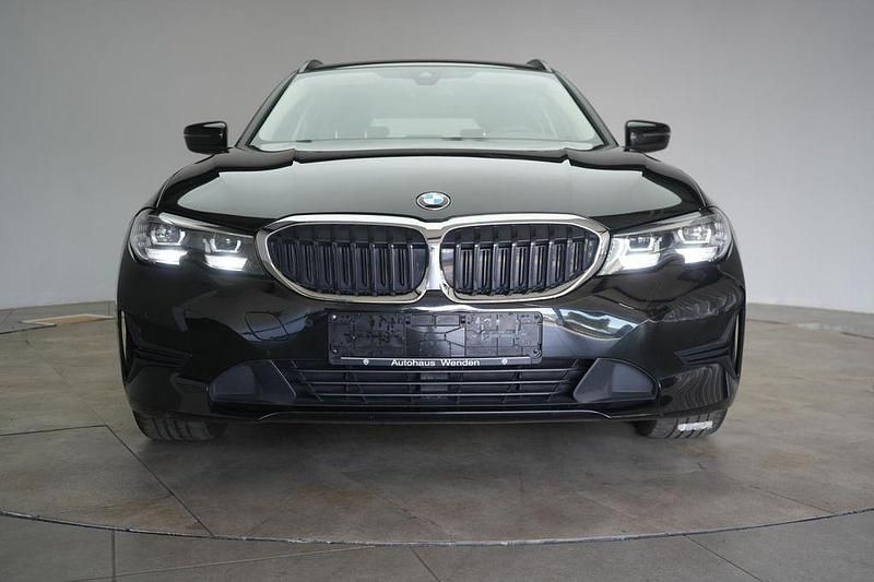 Gebraucht BMW 320 Advantage 190 PS (139 kW) 2021 Schwarz Kombi