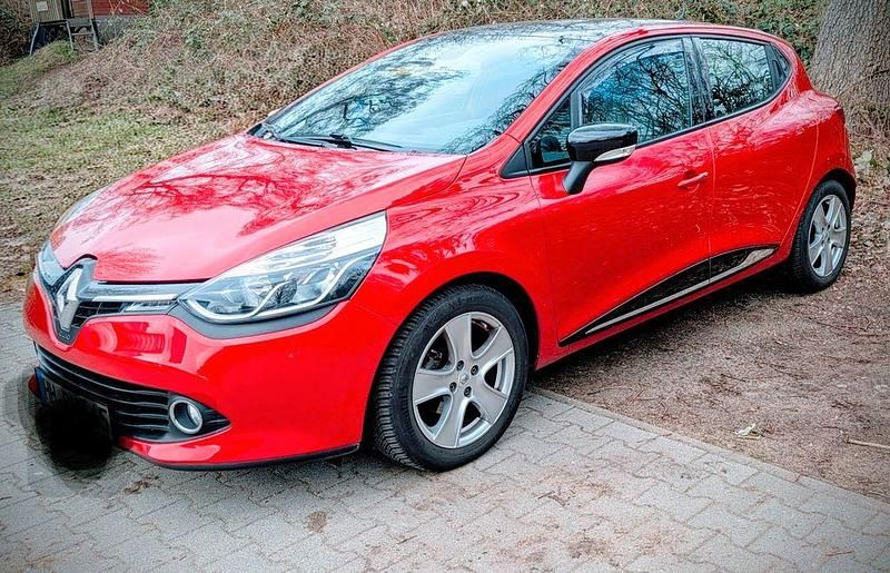 Gebraucht Renault Clio IV Dynamique 90 PS (66 kW) 2013 Rot Limousine