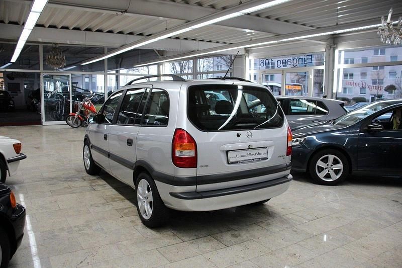 Gebraucht Opel Zafira 101 PS (74 kW) 2002 Grau Van / Kleinbus