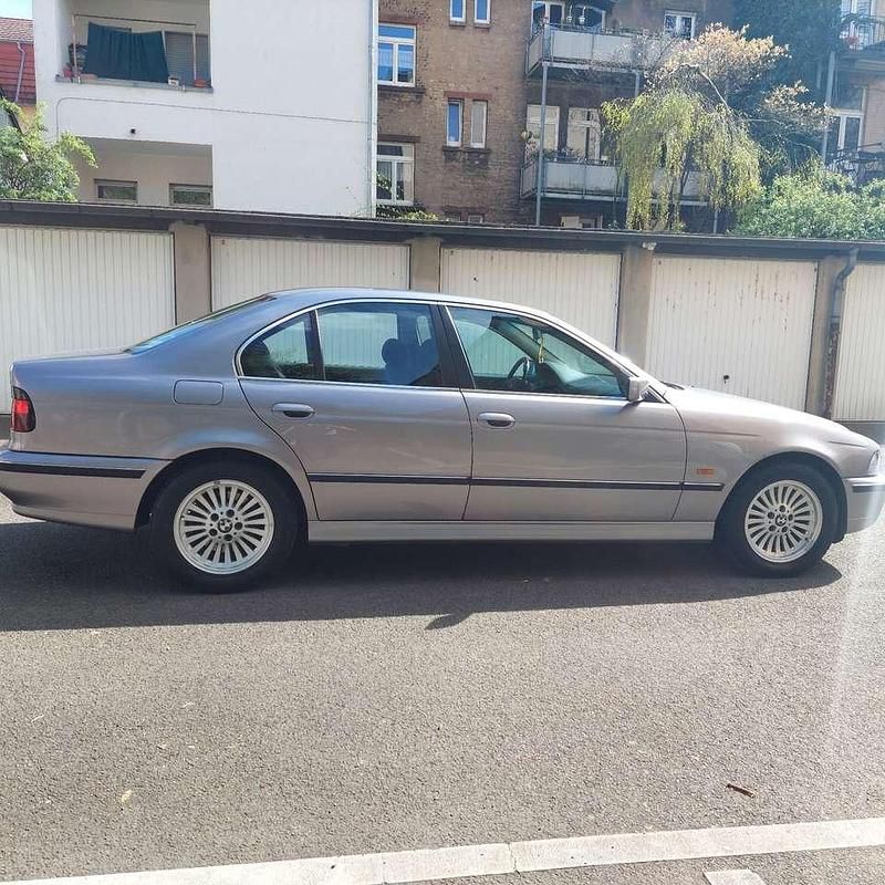 Gebraucht BMW 528 193 PS (141 kW) 1996 Grau Limousine