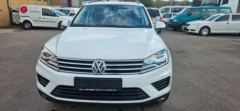 Weiß Gebraucht 2017 VW Touareg SUV | 19.900 € (Guter Preis) - Bild 1/4