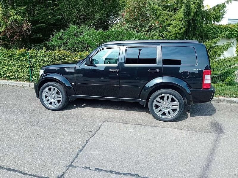 Schwarz Gebraucht 2011 Dodge Nitro SXT SUV | 10.500 € (Etwas zu teuer) - Bild 1/4