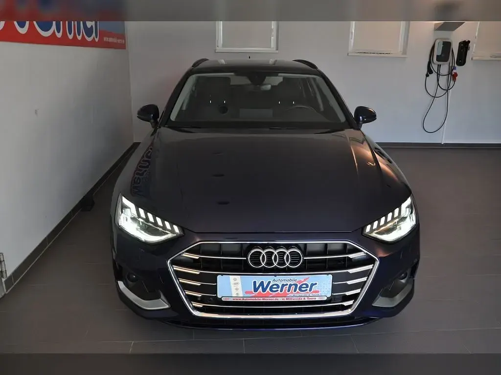 Gebraucht Audi A4 Advanced Plus 163 PS (119 kW) 2020 Navarrablau metallic Kombi