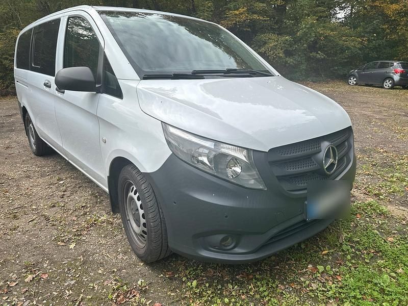 Weiß Gebraucht 2016 Mercedes Vito Van / Kleinbus | 19.700 € - Bild 1/4
