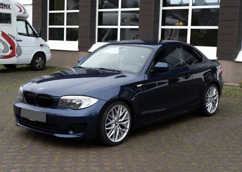 Blau Gebraucht 2012 BMW 120 Performance Kleinwagen | 6.500 € (Fairer Preis) - Bild 1/4