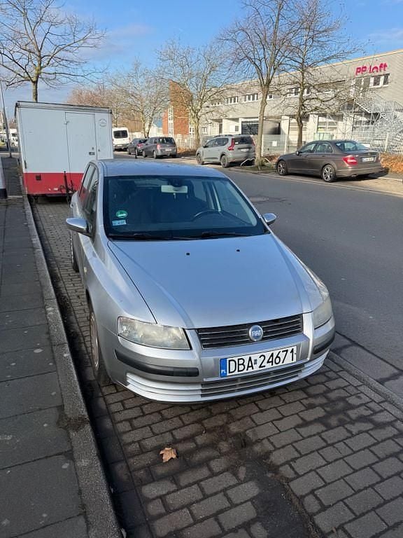 Gebraucht Fiat Stilo Dynamic 133 PS (97 kW) 2002 Silber Limousine