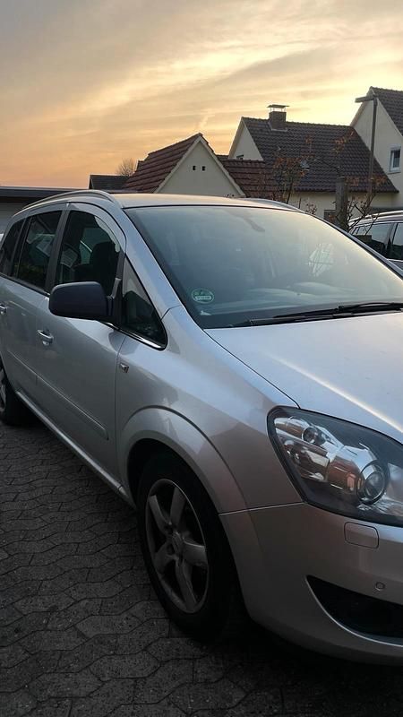 Gebraucht Opel Zafira 120 PS (88 kW) 2010 Grau Van / Kleinbus
