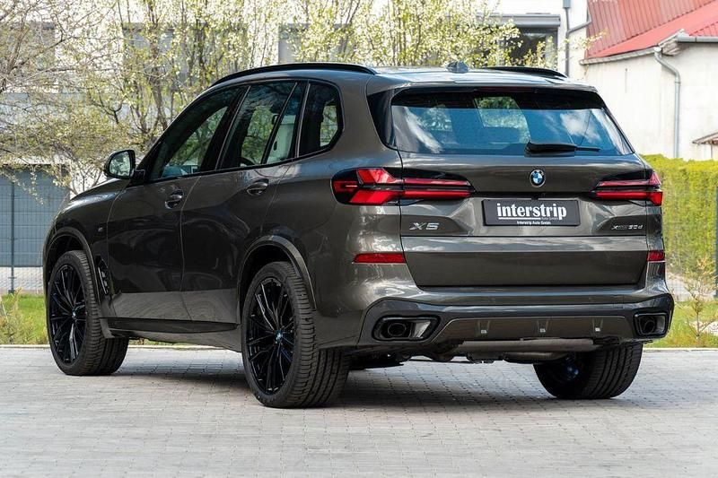 Gebraucht BMW X5 M Sport 298 PS (219 kW) 2025 Manhattan metallic SUV