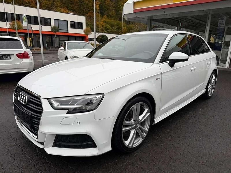 Weiß Gebraucht 2019 Audi A3 S-Line Limousine | 15.990 € (Superpreis) - Bild 1/4