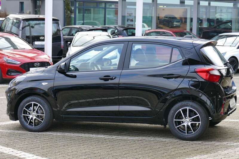Neu Hyundai i10 Select 63 PS (46 kW) 2025 Phantom black Kleinwagen