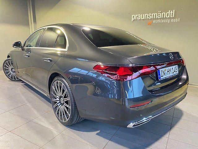 Gebraucht Mercedes E220 Premium 197 PS (144 kW) 2024 Grau Limousine
