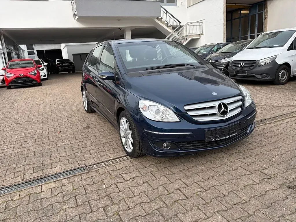 Gebraucht Mercedes B200 136 PS (100 kW) 2006 Blau Van / Kleinbus