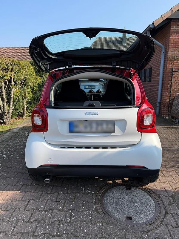 Gebraucht Smart ForTwo Coupé 90 PS (66 kW) 2017 Weiß Coupé