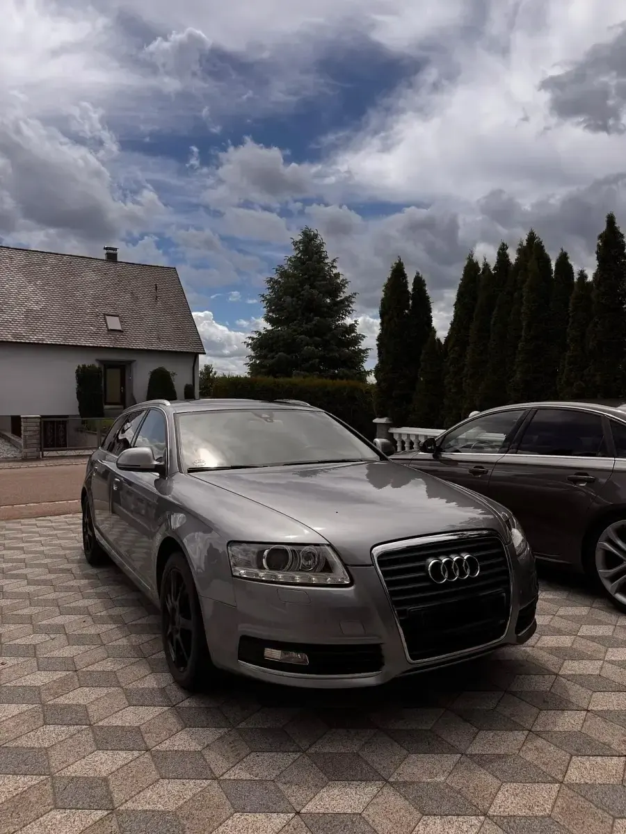 Gebraucht Audi A6 Ambiente 190 PS (139 kW) 2010 Grau Kombi