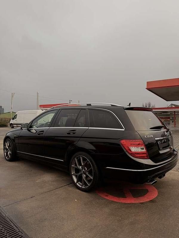 Gebraucht Mercedes C220 Elegance 170 PS (125 kW) 2012 Kombi