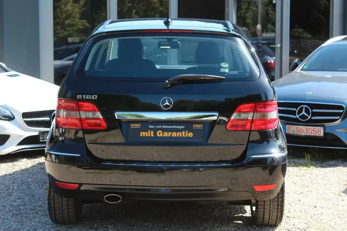 Gebraucht Mercedes B160 95 PS (69 kW) 2011 Schwarz Kleinwagen