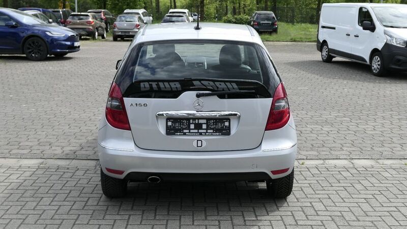 Gebraucht Mercedes A160 95 PS (69 kW) 2011 Silber Limousine