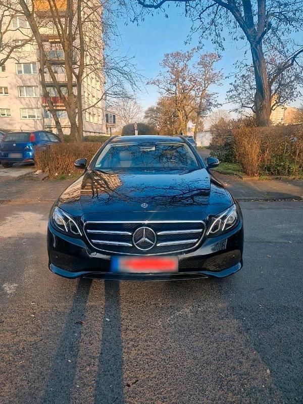 Second-hand Mercedes E350 258 CP (189 kW) 2017 Negru Break