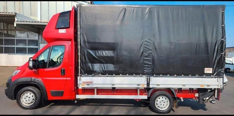 Gebraucht Peugeot Boxer 163 PS (119 kW) 2018 Rot Van