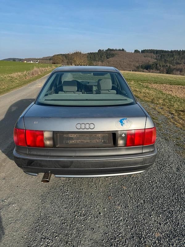 Second-hand Audi 80 90 CP (66 kW) 1993 Gri Berlinǎ