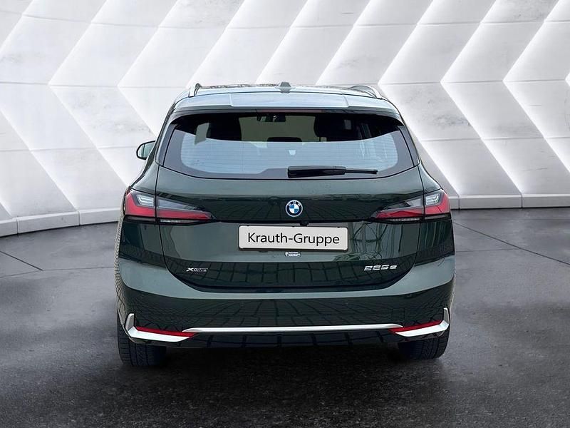 Gebraucht BMW 225 Luxury Line 245 PS (180 kW) 2022 Grün Van / Kleinbus