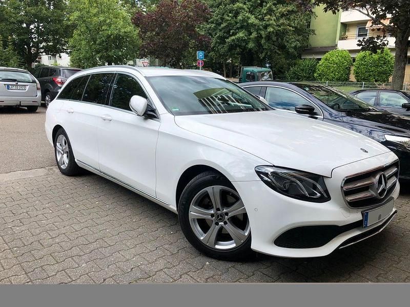 Second-hand Mercedes E200 150 CP (110 kW) 2017 Berlinǎ