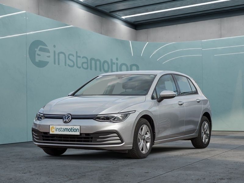 Silber Gebraucht 2022 VW Golf VIII Life Limousine | 21.520 € (Fairer Preis) - Bild 1/4