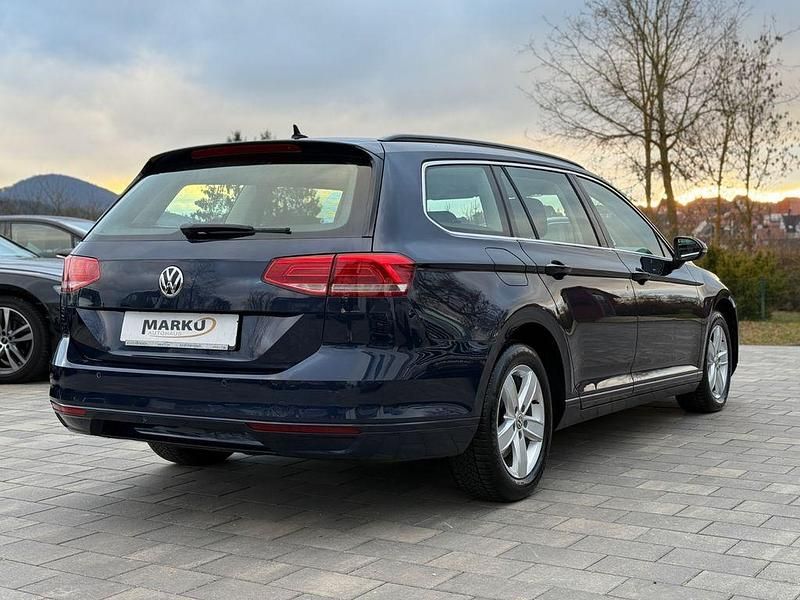 Gebraucht VW Passat Comfortline 150 PS (110 kW) 2015 Blau Kombi
