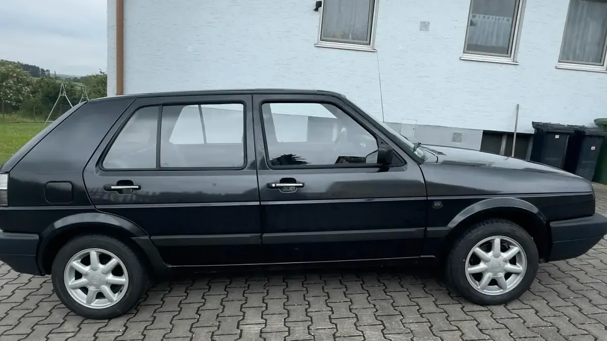 Gebraucht VW Golf II 70 PS (51 kW) 1991 Schwarz Kleinwagen