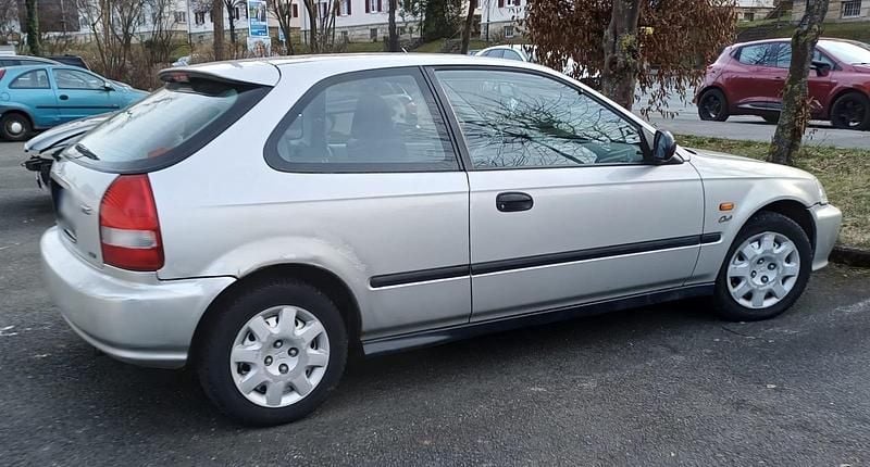 Gebraucht Honda Civic Cool 75 PS (55 kW) 2000 Silber Limousine