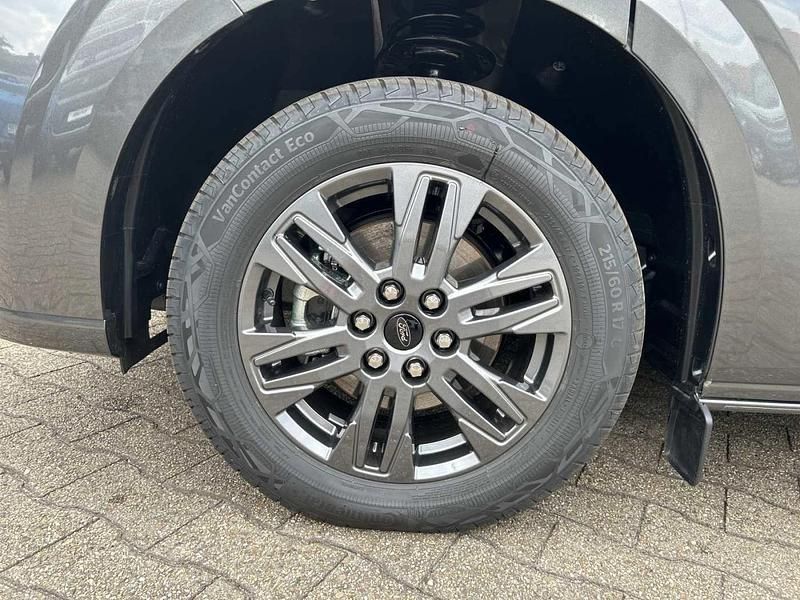 Gebraucht Ford Tourneo Titanium 110 PS (80 kW) 2024 Grau Van / Kleinbus