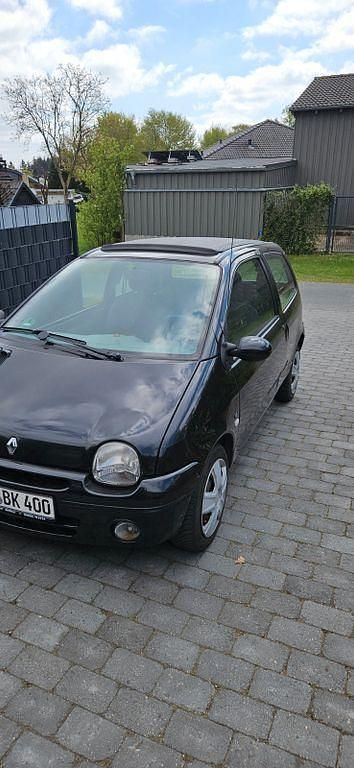 Second-hand Renault Twingo 75 CP (55 kW) 2003 Negru Hatchback