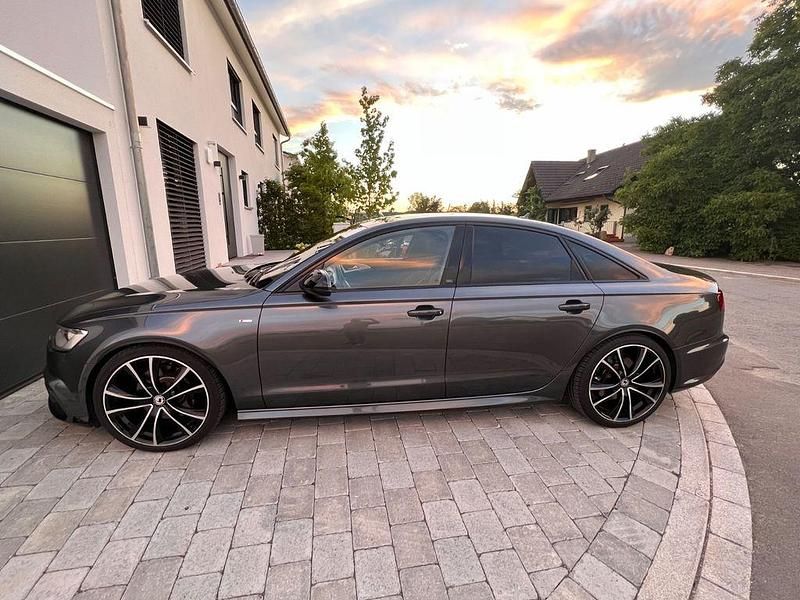 Gebraucht Audi A6 Ambiente 218 PS (160 kW) 2015 Grau Limousine