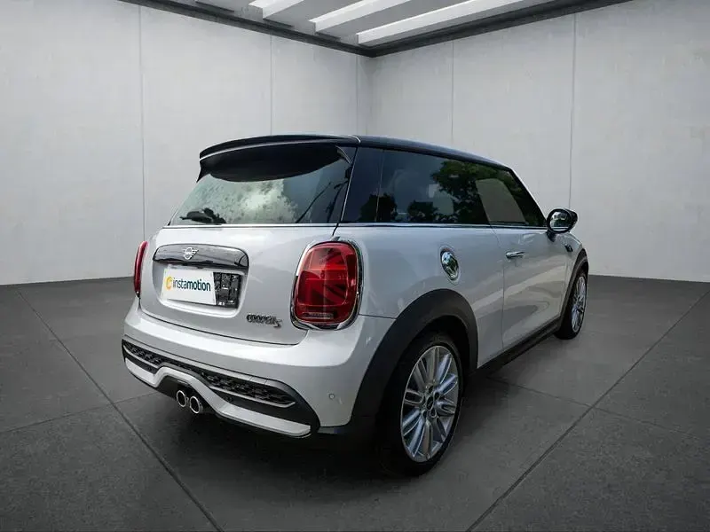 Gebraucht Mini Cooper S 178 PS (130 kW) 2023 Weiß Kleinwagen
