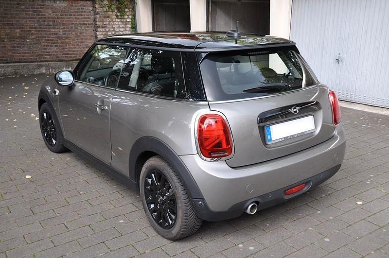Gebraucht Mini Cooper 136 PS (100 kW) 2018 Silber Kleinwagen