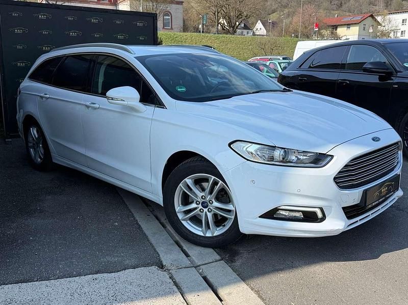 Gebraucht Ford Mondeo Titanium 150 PS (110 kW) 2017 Frostweiß Kombi