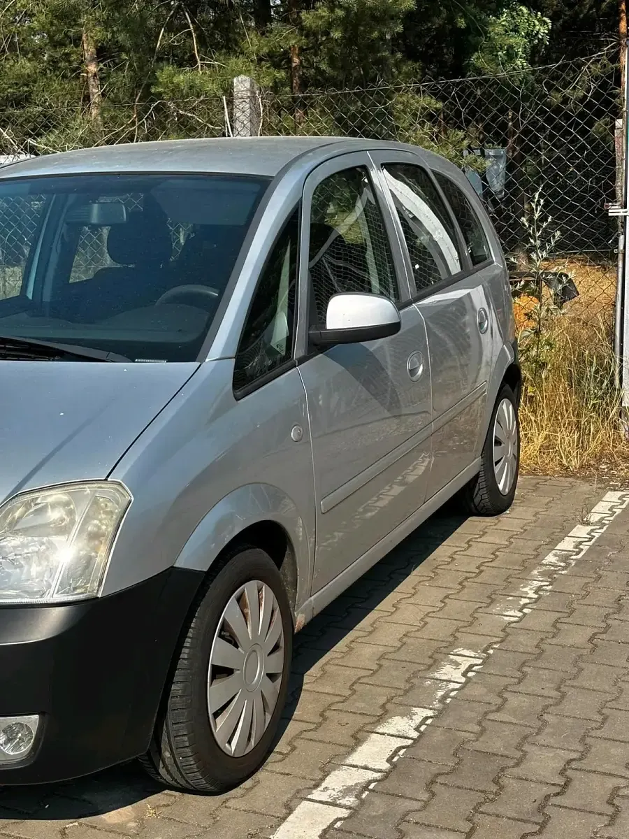 Gebraucht Opel Meriva 101 PS (74 kW) 2005 Silber Van / Kleinbus