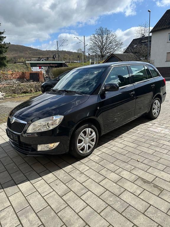 Gebraucht Skoda Fabia Ambition 86 PS (63 kW) 2014 Schwarz Limousine