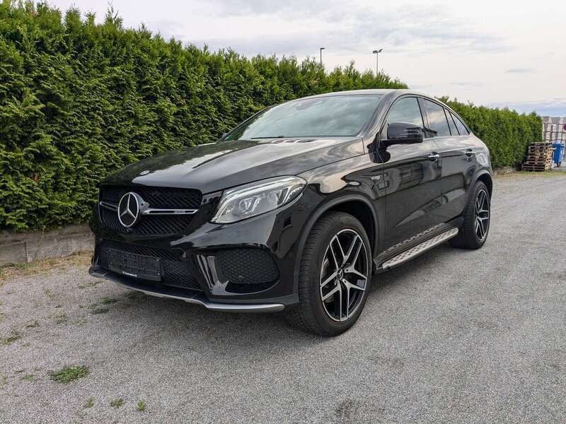Obsidianschwarz metalliclack Gebraucht 2017 Mercedes GLE43 AMG AMG SUV | 36.990 € (Fairer Preis) - Bild 1/4