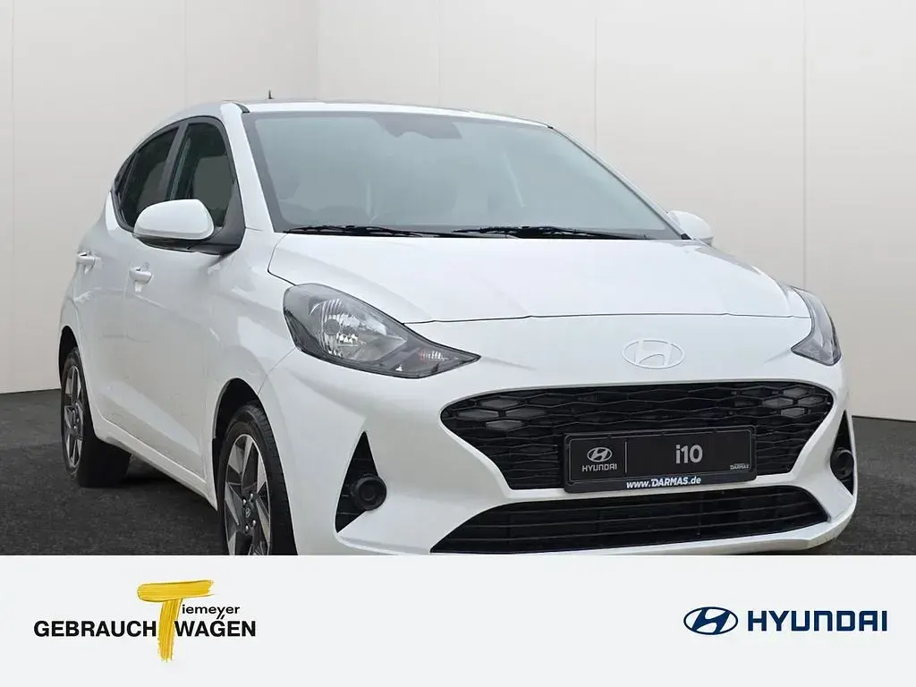 Gebraucht Hyundai i10 Trend 80 PS (58 kW) 2025 Weiß Kleinwagen