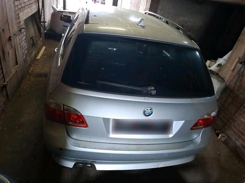 Gebraucht BMW 525 2004 Grau Kombi