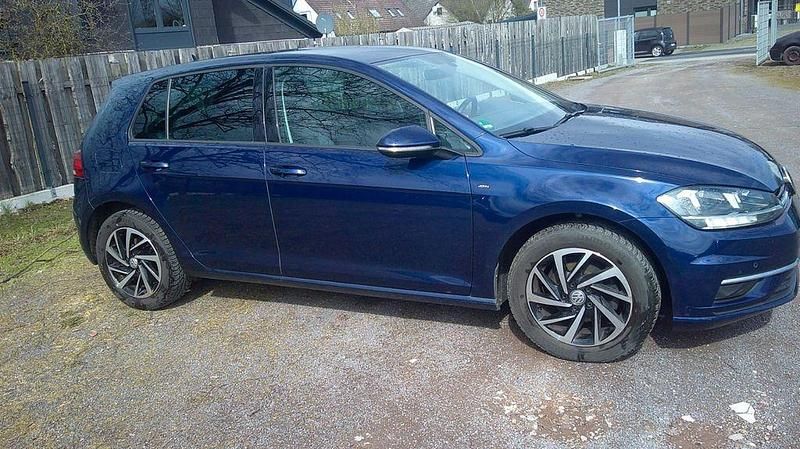 Gebraucht VW Golf VII Join 86 PS (63 kW) 2019 Blau Limousine