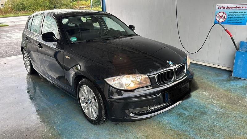 Gebraucht BMW 116 Advantage 122 PS (89 kW) 2010 Schwarz Kleinwagen