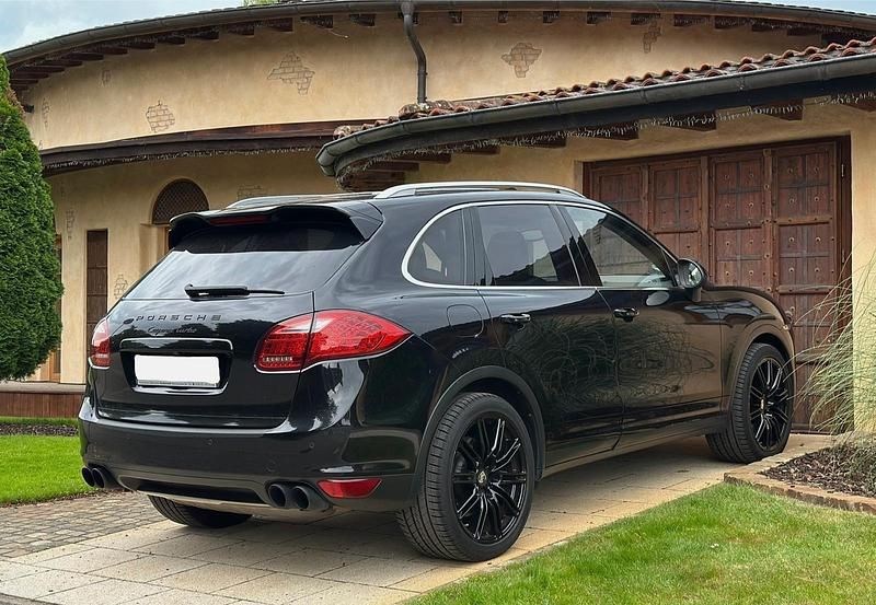 Schwarz Gebraucht 2010 Porsche Cayenne Turbo SUV | 17.999 € (Superpreis) - Bild 1/4