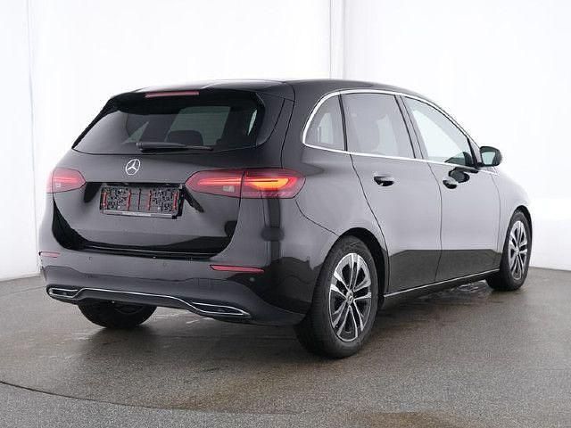 Gebraucht 2024 Mercedes B200 Van / Kleinbus | 30.580 € (Guter Preis) - Bild 1/4