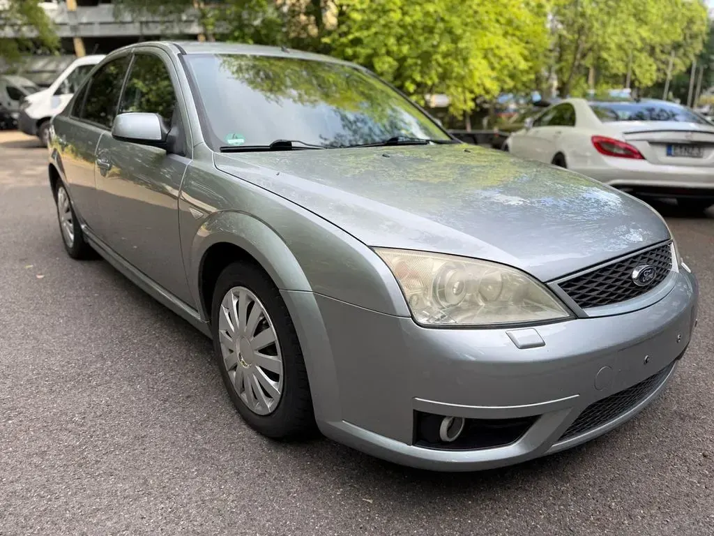 Gebraucht Ford Mondeo ST 226 PS (166 kW) 2004 Silber Limousine