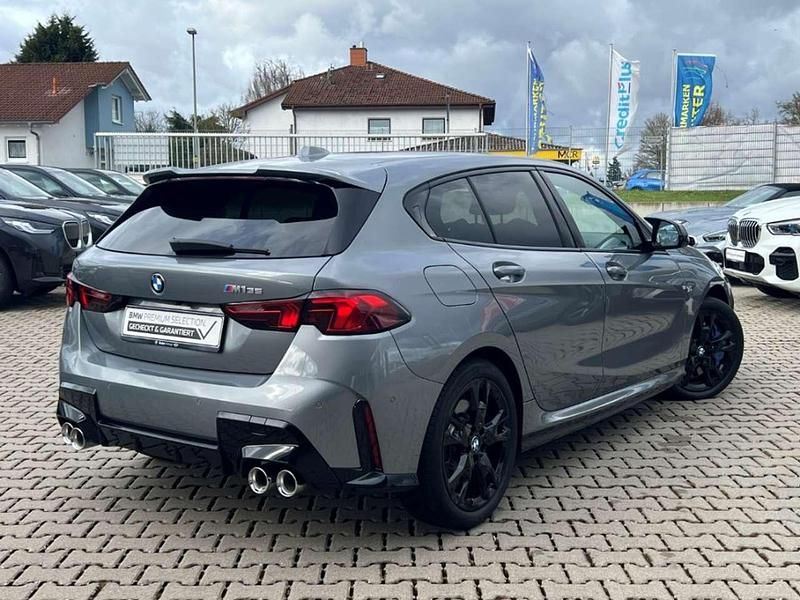 Gebraucht BMW 135 300 PS (220 kW) 2025 Skyscraper grau metallic Kleinwagen