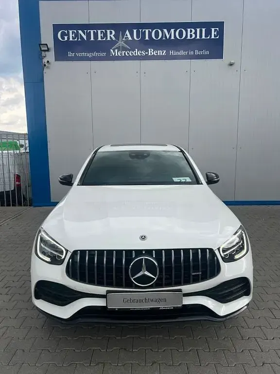 Gebraucht Mercedes GLC300de AMG 194 PS (142 kW) 2022 Weiß Coupé