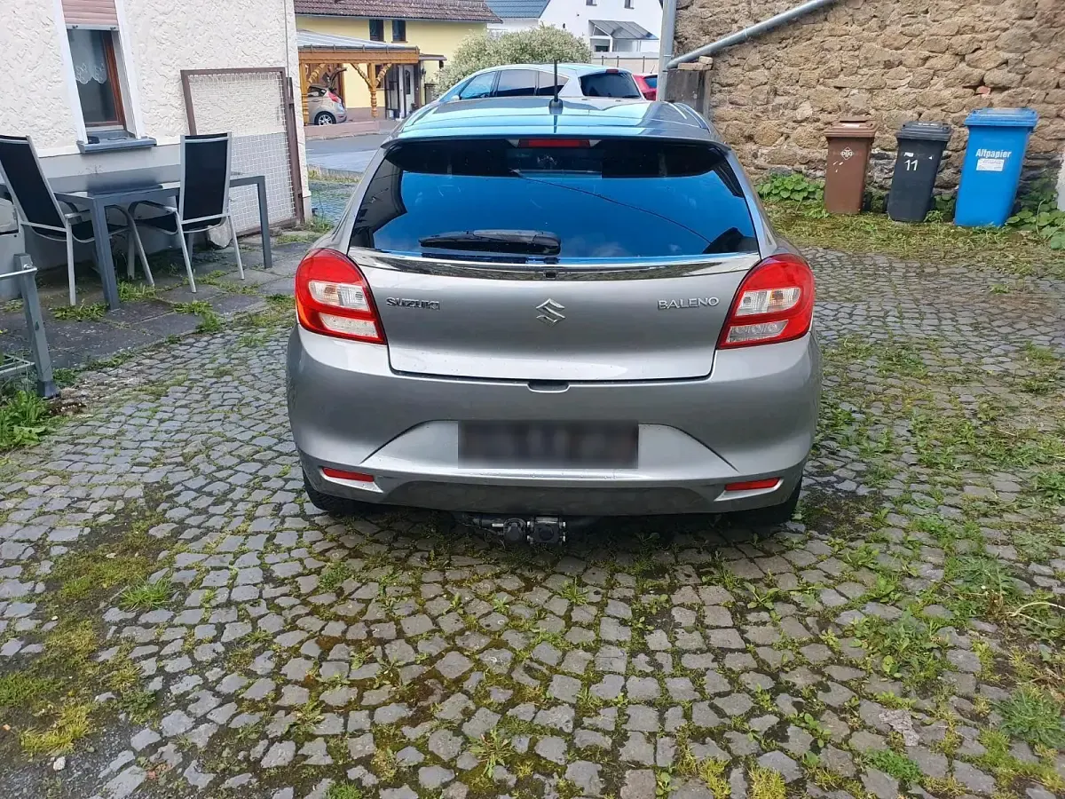 Gebraucht Suzuki Baleno 111 PS (81 kW) 2016 Grau Kleinwagen