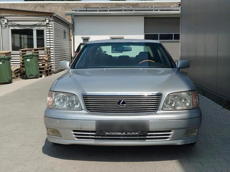 Silber Gebraucht 1998 Lexus LS400 Limousine | 6.500 € - Bild 1/4